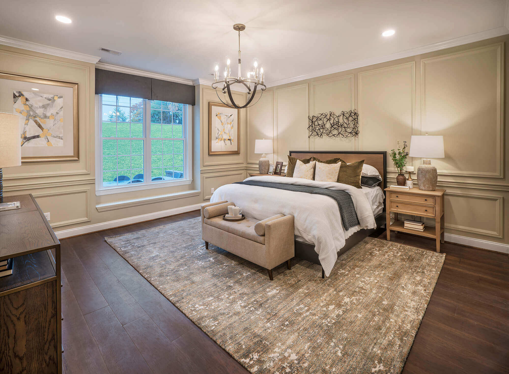 The Adams Model Primary Suite at Traditions of America at Richland